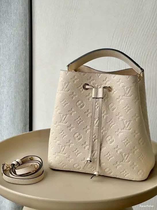 MM NÉONOÉ VUITTON LOUIS 0602